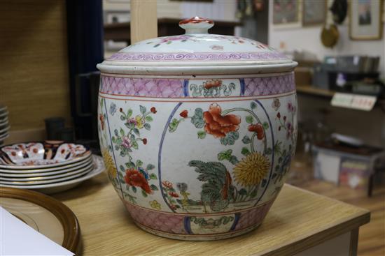 A Chinese lidded jardiniere height 30cm diameter 28.5cm